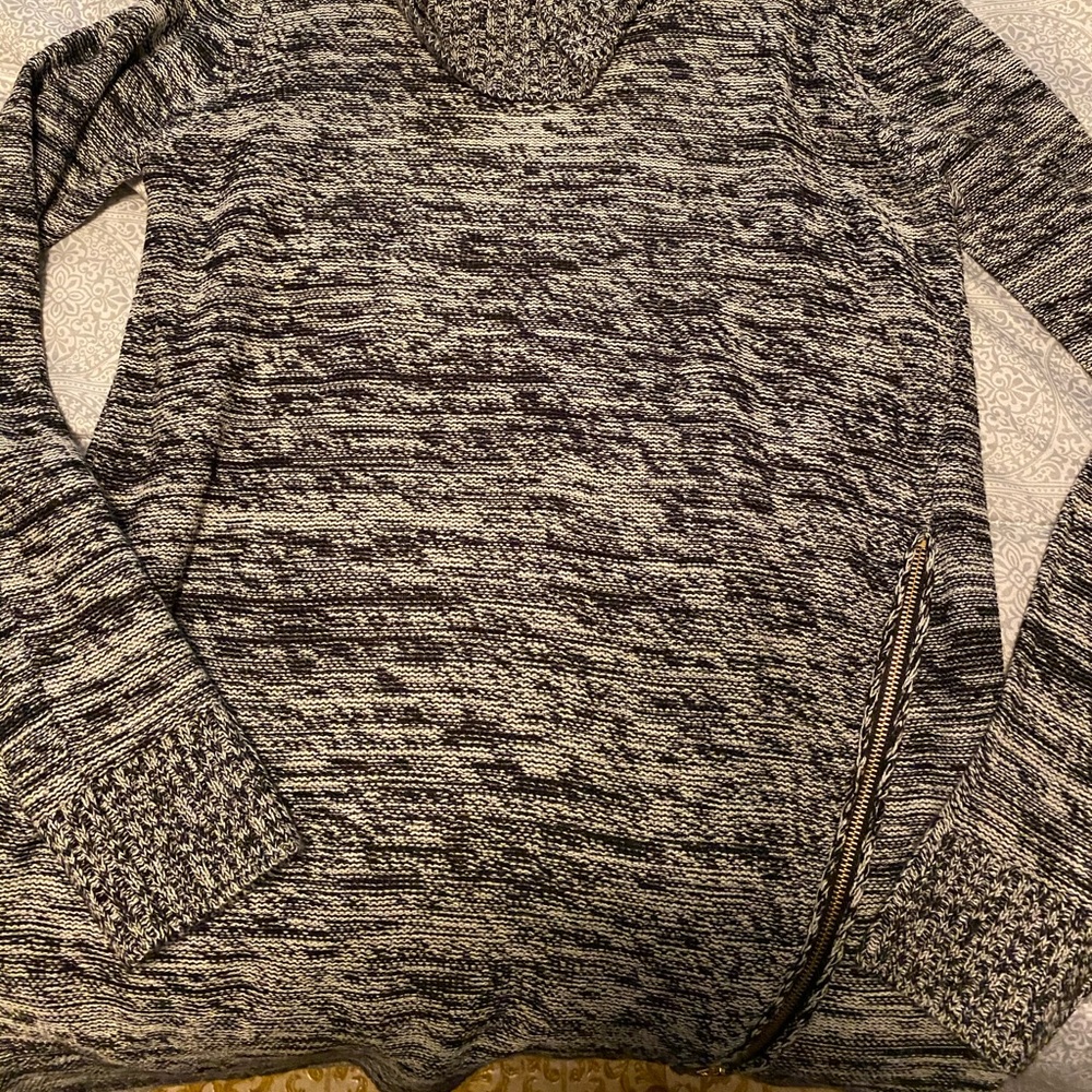 Sweater - Picture 2 of 2